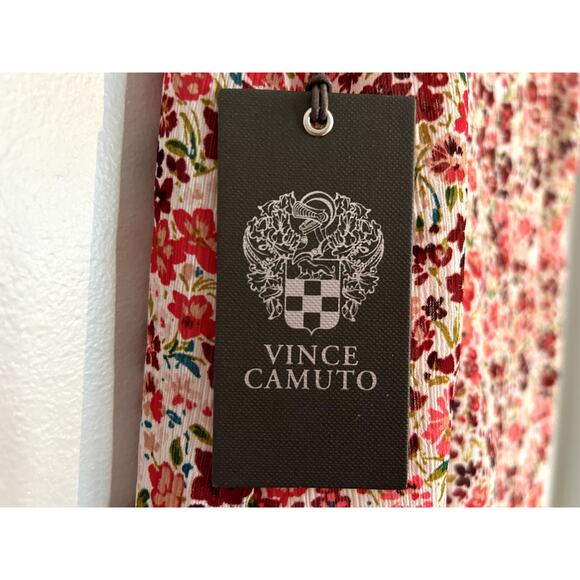 NWT Vince Camuto Ivory Textured Floral Sleeveless V-Neck Blouse, Womens Medium - Picture 7 of 9